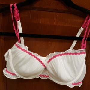 VS white and pink bra